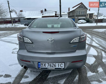 Серый Мазда 3, объемом двигателя 2 л и пробегом 111 тыс. км за 8800 $, фото 5 на Automoto.ua