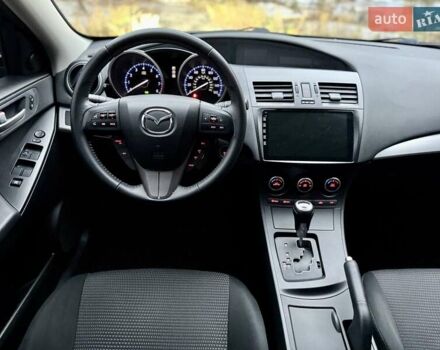 Серый Мазда 3, объемом двигателя 2 л и пробегом 158 тыс. км за 7999 $, фото 16 на Automoto.ua