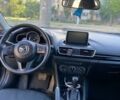 Серый Мазда 3, объемом двигателя 2 л и пробегом 184 тыс. км за 9800 $, фото 3 на Automoto.ua