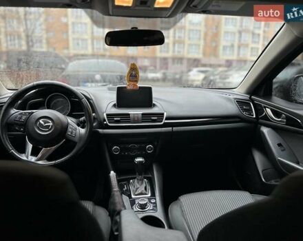 Серый Мазда 3, объемом двигателя 2 л и пробегом 159 тыс. км за 12000 $, фото 7 на Automoto.ua