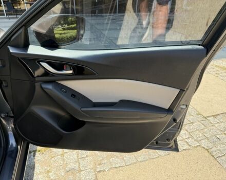 Серый Мазда 3, объемом двигателя 2 л и пробегом 194 тыс. км за 8500 $, фото 18 на Automoto.ua