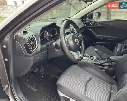 Серый Мазда 3, объемом двигателя 2 л и пробегом 134 тыс. км за 10700 $, фото 12 на Automoto.ua