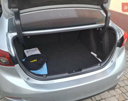 Серый Мазда 3, объемом двигателя 2 л и пробегом 141 тыс. км за 10700 $, фото 16 на Automoto.ua