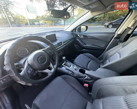Серый Мазда 3, объемом двигателя 2 л и пробегом 200 тыс. км за 11000 $, фото 4 на Automoto.ua