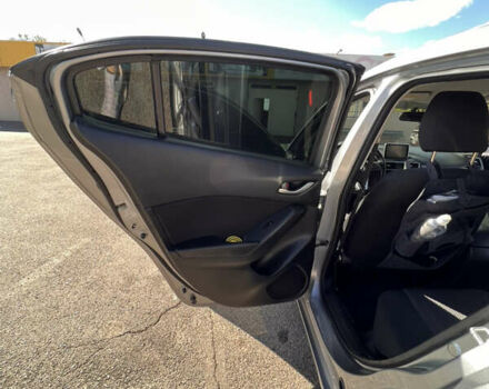 Серый Мазда 3, объемом двигателя 2 л и пробегом 160 тыс. км за 12500 $, фото 53 на Automoto.ua