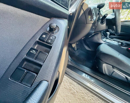 Сірий Мазда 3, об'ємом двигуна 2 л та пробігом 178 тис. км за 11300 $, фото 13 на Automoto.ua