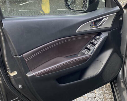 Сірий Мазда 3, об'ємом двигуна 2 л та пробігом 127 тис. км за 12500 $, фото 11 на Automoto.ua