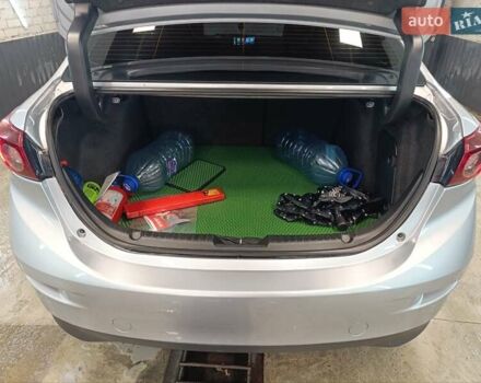 Сірий Мазда 3, об'ємом двигуна 2 л та пробігом 166 тис. км за 12500 $, фото 9 на Automoto.ua