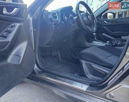 Сірий Мазда 3, об'ємом двигуна 2 л та пробігом 145 тис. км за 9900 $, фото 10 на Automoto.ua
