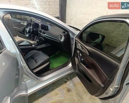 Сірий Мазда 3, об'ємом двигуна 2 л та пробігом 166 тис. км за 12500 $, фото 3 на Automoto.ua