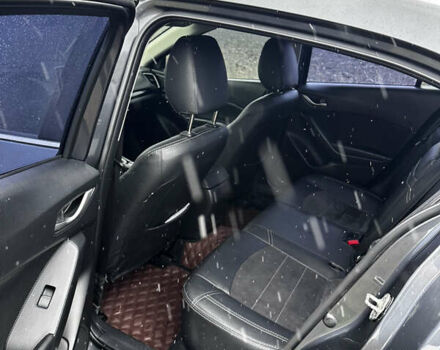 Серый Мазда 3, объемом двигателя 2 л и пробегом 151 тыс. км за 9999 $, фото 4 на Automoto.ua