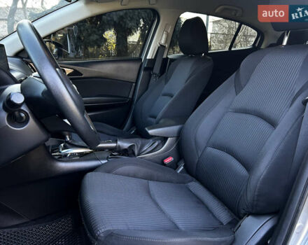 Сірий Мазда 3, об'ємом двигуна 2 л та пробігом 202 тис. км за 10499 $, фото 12 на Automoto.ua