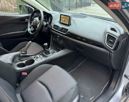 Серый Мазда 3, объемом двигателя 2 л и пробегом 184 тыс. км за 7800 $, фото 16 на Automoto.ua