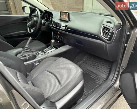 Серый Мазда 3, объемом двигателя 2 л и пробегом 134 тыс. км за 10700 $, фото 15 на Automoto.ua