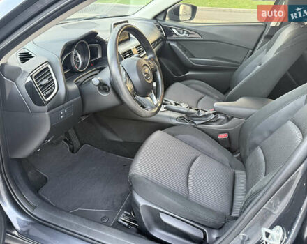 Серый Мазда 3, объемом двигателя 2 л и пробегом 176 тыс. км за 10700 $, фото 11 на Automoto.ua