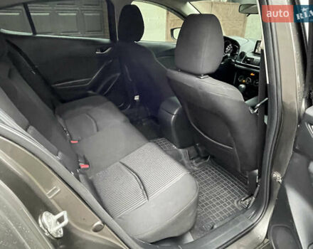 Серый Мазда 3, объемом двигателя 2 л и пробегом 134 тыс. км за 10700 $, фото 16 на Automoto.ua