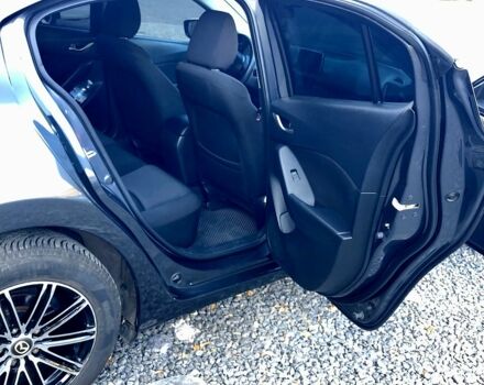 Сірий Мазда 3, об'ємом двигуна 2 л та пробігом 107 тис. км за 11500 $, фото 9 на Automoto.ua