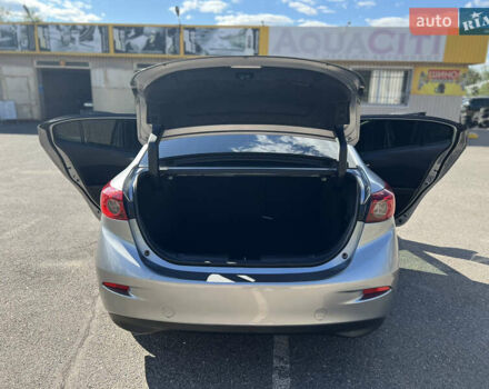 Серый Мазда 3, объемом двигателя 2 л и пробегом 160 тыс. км за 12500 $, фото 6 на Automoto.ua