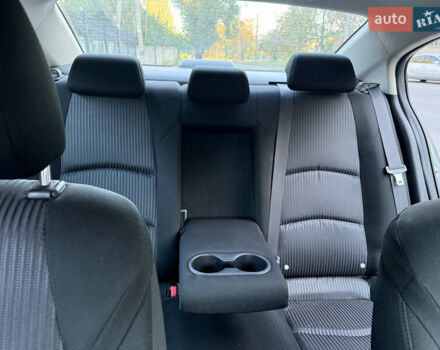 Серый Мазда 3, объемом двигателя 2 л и пробегом 186 тыс. км за 13000 $, фото 12 на Automoto.ua