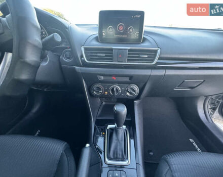 Серый Мазда 3, объемом двигателя 2 л и пробегом 200 тыс. км за 11000 $, фото 10 на Automoto.ua