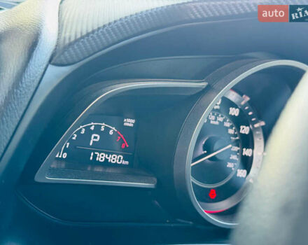 Сірий Мазда 3, об'ємом двигуна 2 л та пробігом 178 тис. км за 11300 $, фото 12 на Automoto.ua