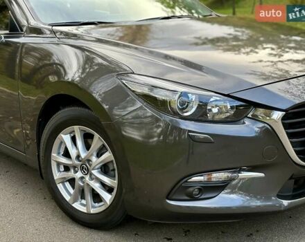 Серый Мазда 3, объемом двигателя 1.5 л и пробегом 52 тыс. км за 15400 $, фото 12 на Automoto.ua