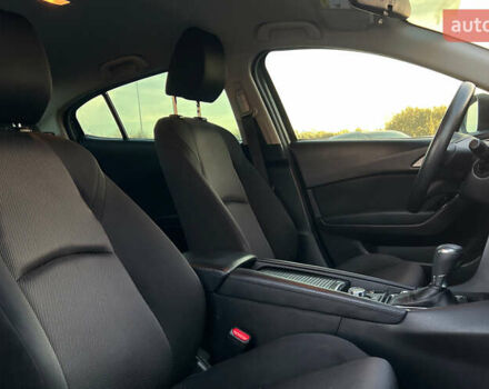 Мазда 3 2017 у Львові на Automoto.ua Сірий Мазда 3, об'ємом двигуна 2 л та пробігом 104 тис. км за 11750 $, фото 16 на Automoto.ua