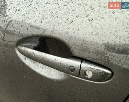 Сірий Мазда 3, об'ємом двигуна 2.49 л та пробігом 75 тис. км за 13990 $, фото 11 на Automoto.ua