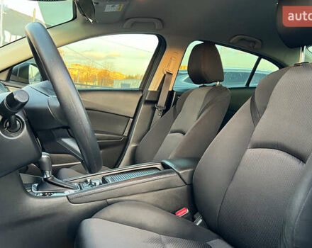 Мазда 3 2017 у Львові на Automoto.ua Сірий Мазда 3, об'ємом двигуна 2 л та пробігом 104 тис. км за 11750 $, фото 6 на Automoto.ua