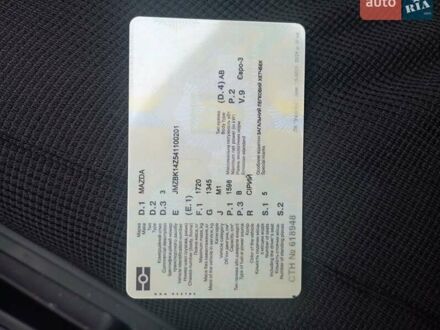 Сірий Мазда 3, об'ємом двигуна 1.6 л та пробігом 181 тис. км за 5200 $, фото 1 на Automoto.ua