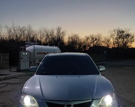 Серый Мазда 3, объемом двигателя 2 л и пробегом 200 тыс. км за 4500 $, фото 1 на Automoto.ua