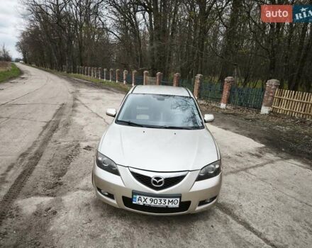 Серый Мазда 3, объемом двигателя 1.6 л и пробегом 297 тыс. км за 4350 $, фото 1 на Automoto.ua