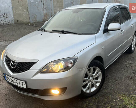Серый Мазда 3, объемом двигателя 1.6 л и пробегом 310 тыс. км за 5400 $, фото 1 на Automoto.ua