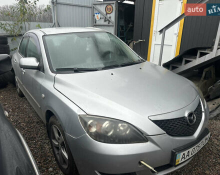 Серый Мазда 3, объемом двигателя 1.6 л и пробегом 200 тыс. км за 1750 $, фото 1 на Automoto.ua