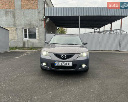 Сірий Мазда 3, об'ємом двигуна 1.6 л та пробігом 300 тис. км за 5800 $, фото 1 на Automoto.ua