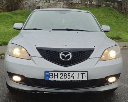 Серый Мазда 3, объемом двигателя 1.6 л и пробегом 303 тыс. км за 5500 $, фото 1 на Automoto.ua