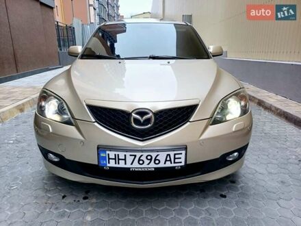 Серый Мазда 3, объемом двигателя 1.6 л и пробегом 221 тыс. км за 6000 $, фото 1 на Automoto.ua