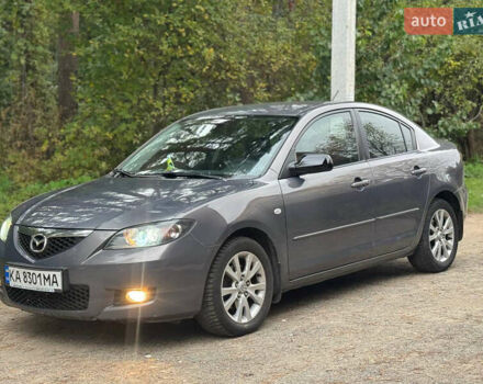Серый Мазда 3, объемом двигателя 1.6 л и пробегом 242 тыс. км за 5800 $, фото 1 на Automoto.ua