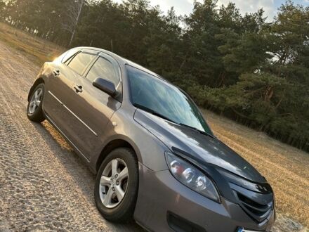 Серый Мазда 3, объемом двигателя 1.6 л и пробегом 222 тыс. км за 5600 $, фото 1 на Automoto.ua