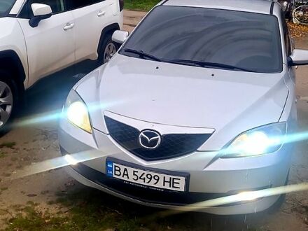 Сірий Мазда 3, об'ємом двигуна 1.6 л та пробігом 31500 тис. км за 4700 $, фото 1 на Automoto.ua