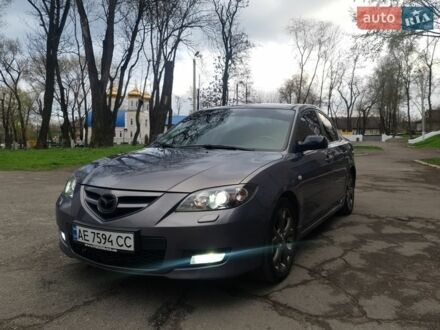 Серый Мазда 3, объемом двигателя 2 л и пробегом 165 тыс. км за 6500 $, фото 1 на Automoto.ua
