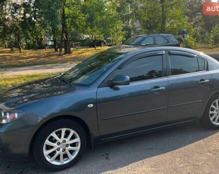 Серый Мазда 3, объемом двигателя 1.6 л и пробегом 240 тыс. км за 5500 $, фото 1 на Automoto.ua