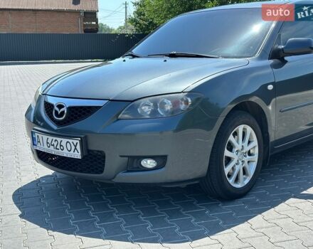 Серый Мазда 3, объемом двигателя 1.6 л и пробегом 302 тыс. км за 5600 $, фото 1 на Automoto.ua