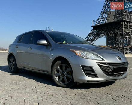 Сірий Мазда 3, об'ємом двигуна 1.56 л та пробігом 274 тис. км за 6000 $, фото 1 на Automoto.ua