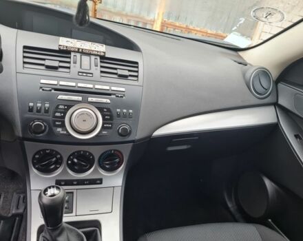 Сірий Мазда 3, об'ємом двигуна 1.5 л та пробігом 53 тис. км за 7500 $, фото 1 на Automoto.ua