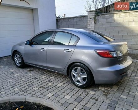 Серый Мазда 3, объемом двигателя 2 л и пробегом 141 тыс. км за 8000 $, фото 1 на Automoto.ua