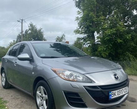 Сірий Мазда 3, об'ємом двигуна 1.6 л та пробігом 235 тис. км за 6100 $, фото 1 на Automoto.ua