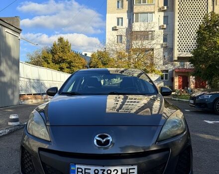 Серый Мазда 3, объемом двигателя 2 л и пробегом 201 тыс. км за 7500 $, фото 1 на Automoto.ua
