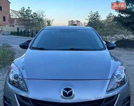 Серый Мазда 3, объемом двигателя 2 л и пробегом 152 тыс. км за 7500 $, фото 1 на Automoto.ua