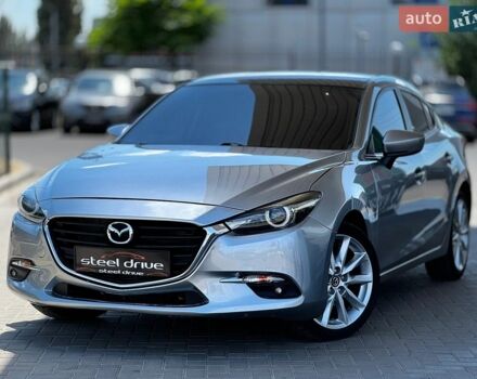Серый Мазда 3, объемом двигателя 2 л и пробегом 133 тыс. км за 10999 $, фото 1 на Automoto.ua